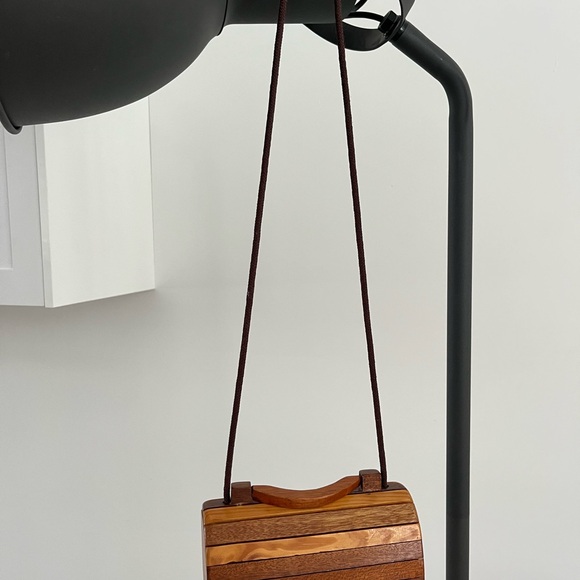 Wooden Striped Handbag - Picture 5 of 7